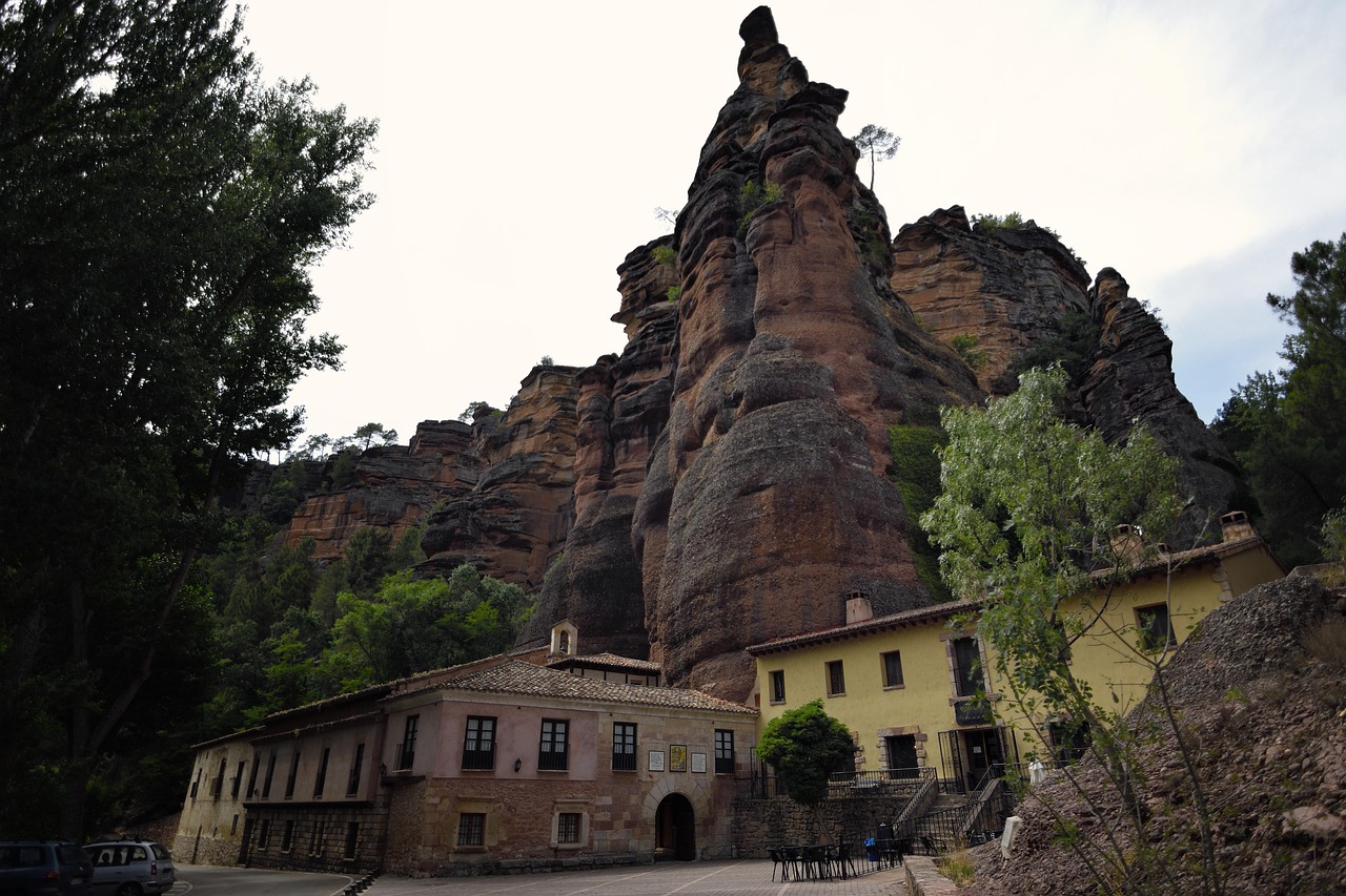 Pueblo español famoso por su peculiar costumbre de detener il viaggio per un motivo unico.